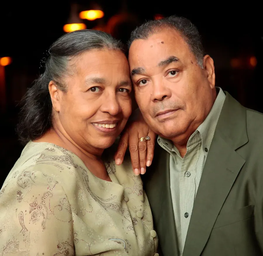Dr. Efraín Hernández y Fela Hernández